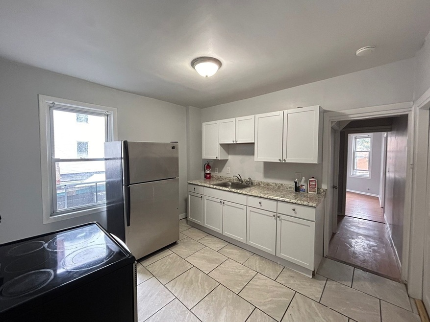 329 Plainfield St unit A, Providence, RI 02909 - photo 1