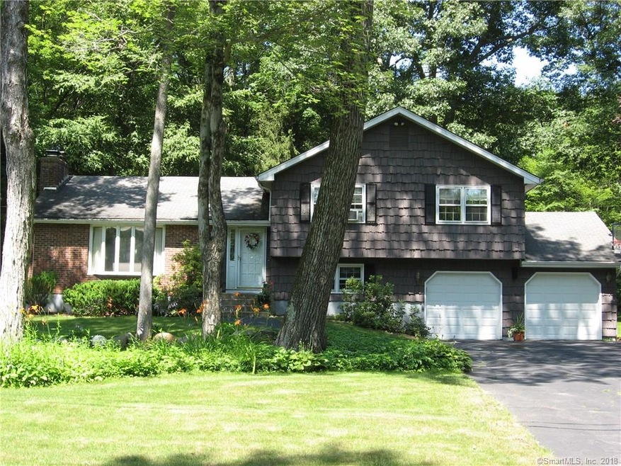 162 Lakeshore Dr, New Hartford, CT 06057 - photo 1