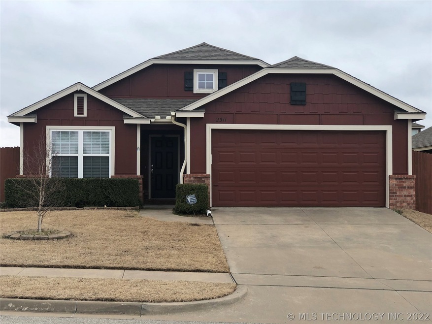 2311 E Fargo Place, Broken Arrow, OK 74012 - photo 1