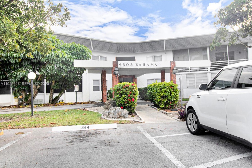 6505 Winfield Blvd unit B4, Margate, FL 33063 - photo 1