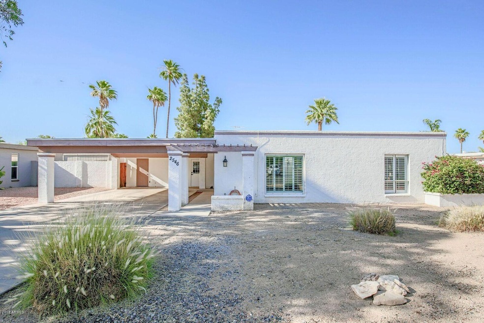 2546 E Yucca