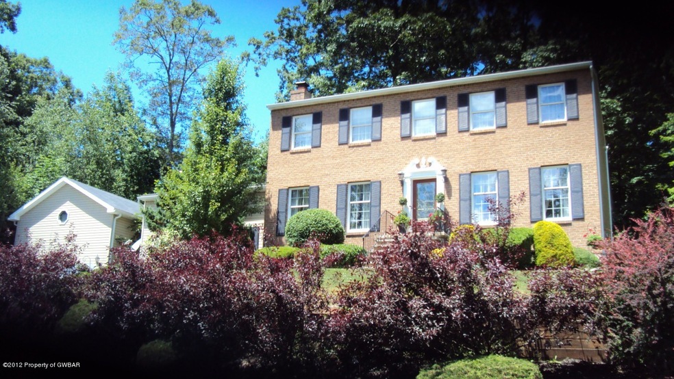 5 Rockledge Dr, Mountain Top, PA 18707 - photo 1