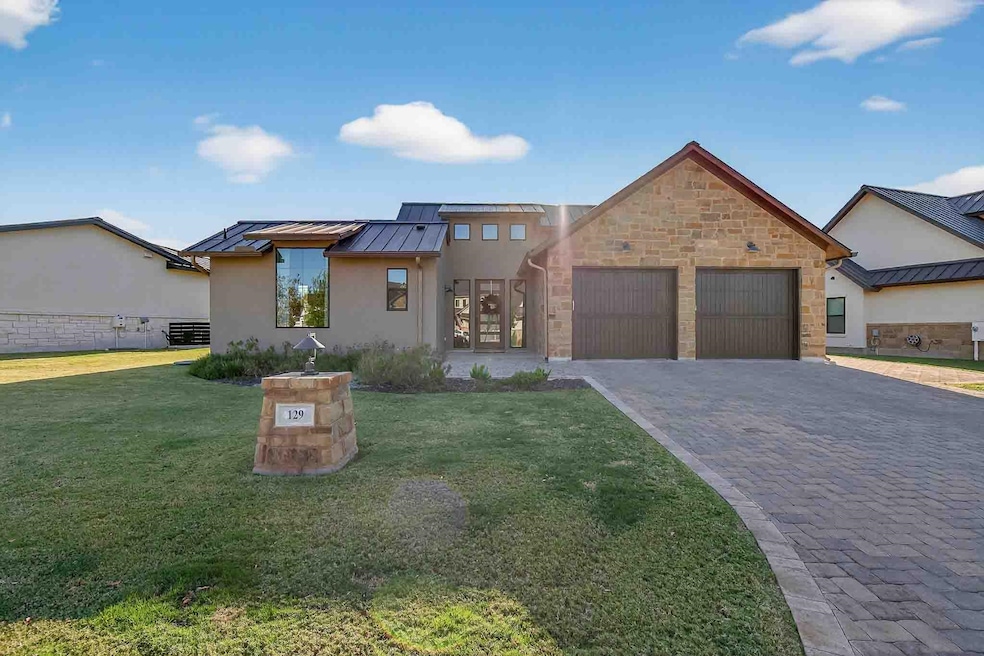 129 Azalea Loop, Horseshoe Bay, TX 78657 - photo 1