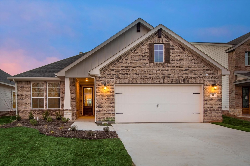 509 Smith Rd, Springtown, TX 76082 - photo 1