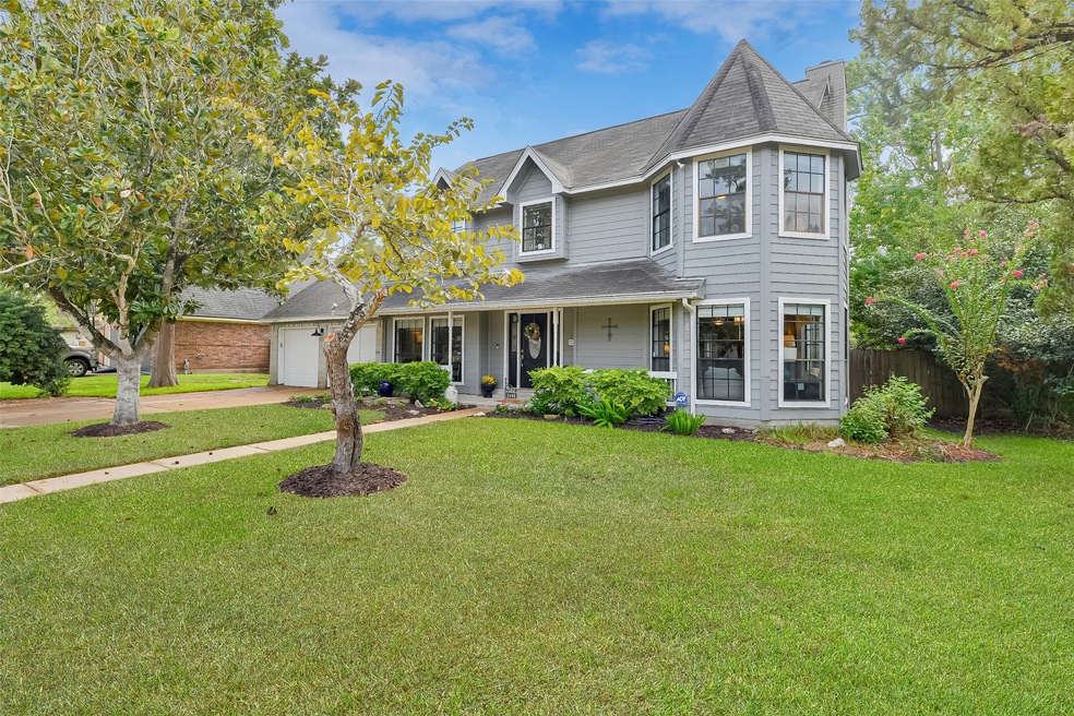 2405 S Mission Cir, Friendswood, TX 77546 - photo 1