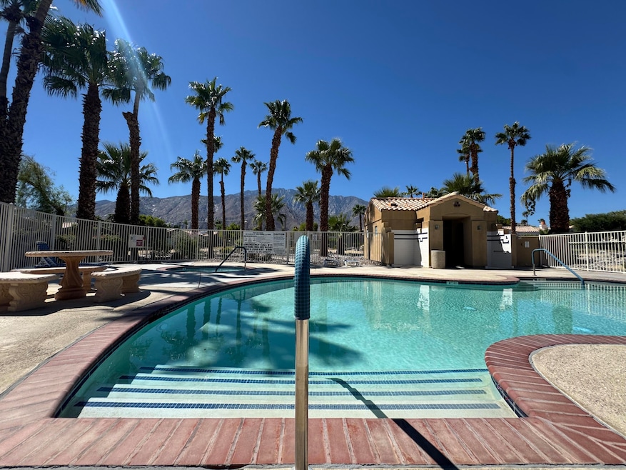 647 E Poppy St, Palm Springs, CA 92262 - photo 1