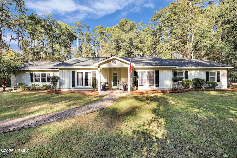 70 Pine View Dr, Bluffton, SC 29910 - photo 1
