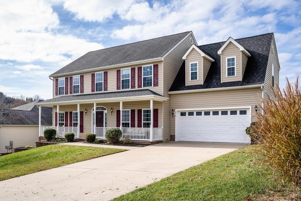 310 Rachel Dr, Penn Laird, VA 22846 - photo 1