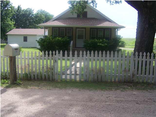Welcome to 3749 N. Salina