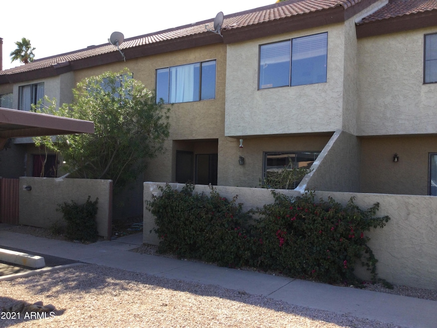 2121 S Pennington unit 64, Mesa, AZ 85202 - photo 1