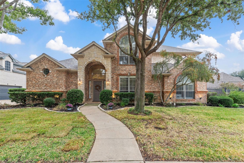 8942 Kingston Ct, North Richland Hills, TX 76182 - photo 1