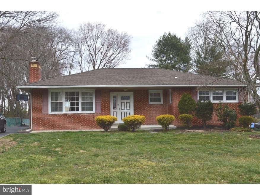 4811 Shepard St, Brookhaven, PA 19015 - photo 1