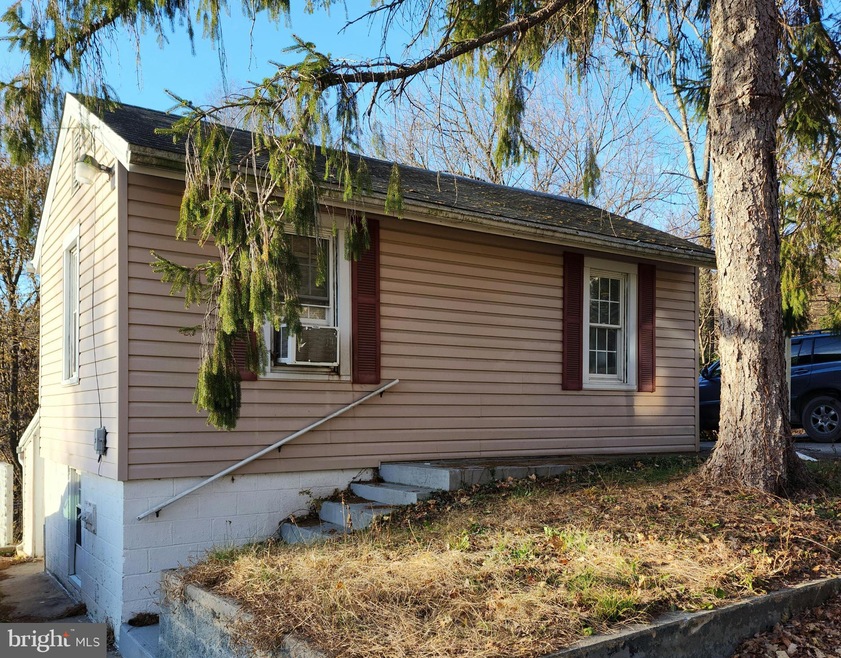 3526 Cemetery Cir, Knoxville, MD 21758 - photo 1