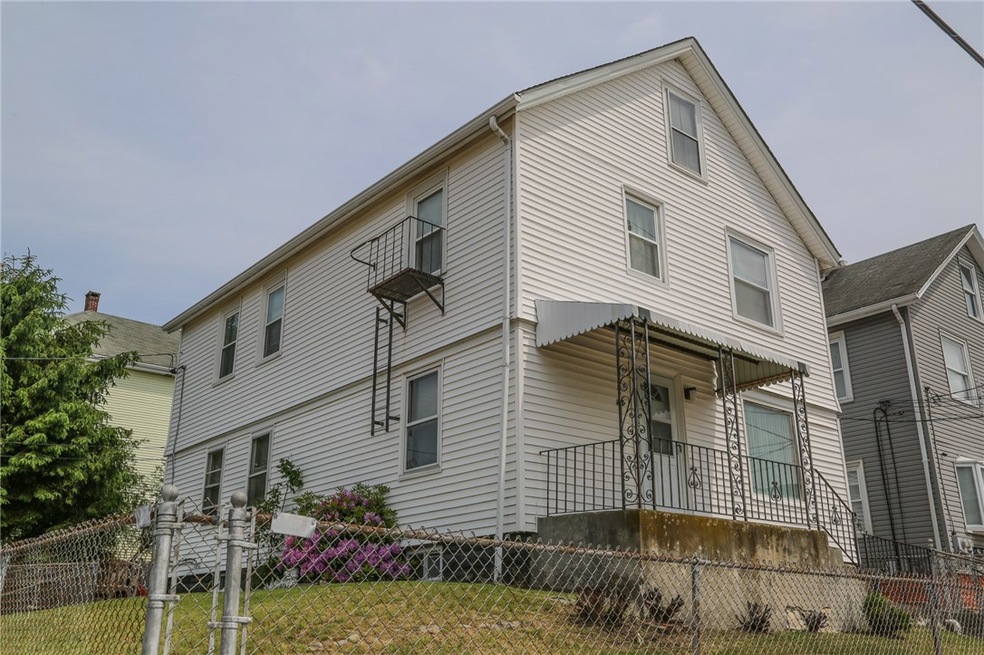 43 Larch St, Pawtucket, RI 02860 - photo 1