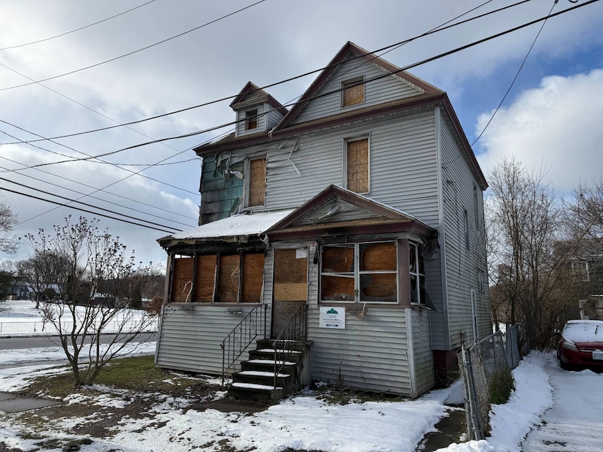 330 Hatch St, Syracuse, NY 13205 - photo 1