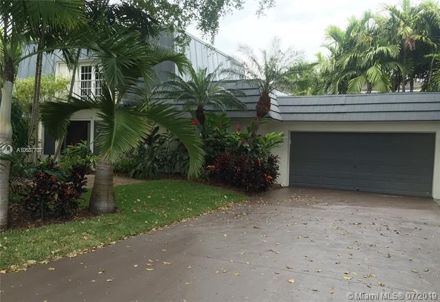 651 S Mashta Dr, Key Biscayne, FL 33149 - photo 1