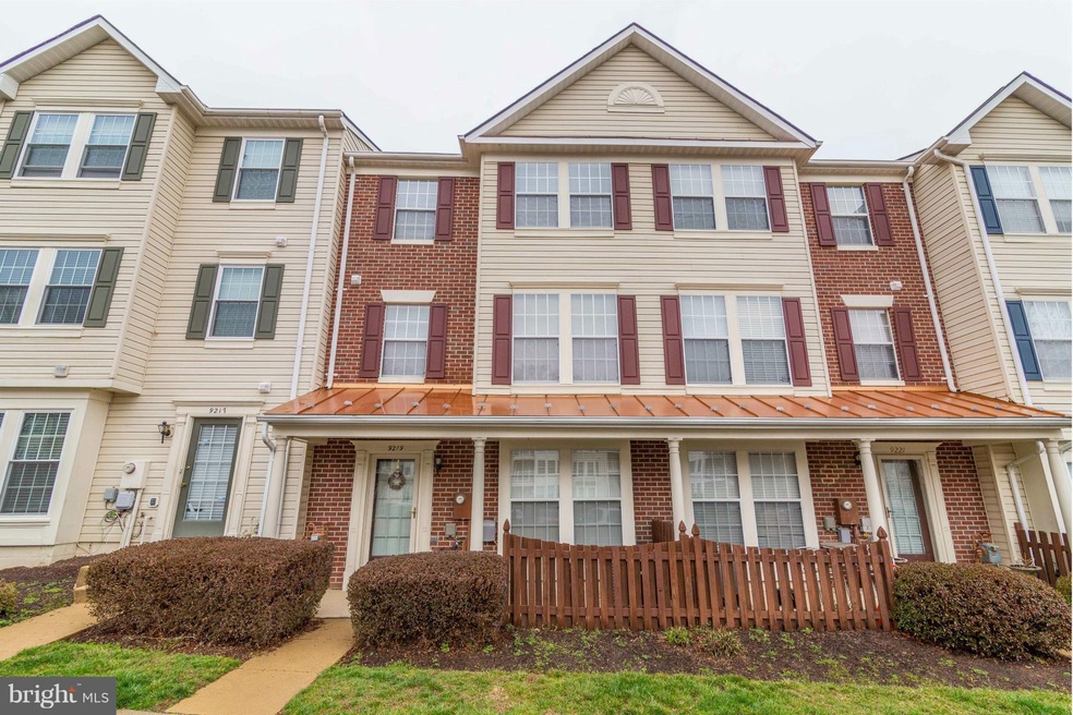 9219 Cardinal Forest Ln unit 31, Lorton, VA 22079 - photo 1