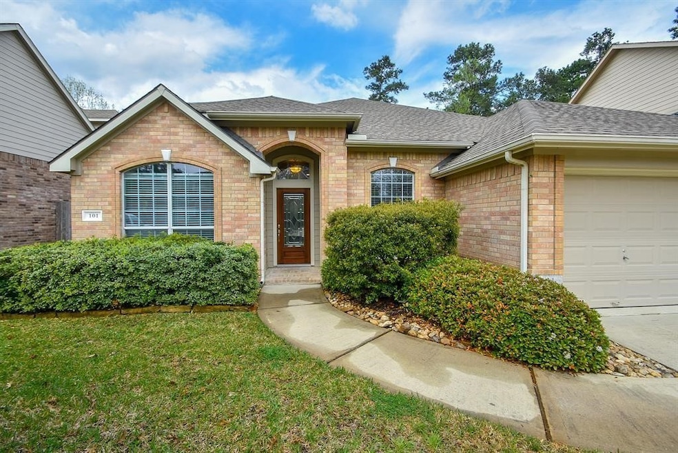 101 N Frontera Cir, Spring, TX 77382 - photo 1