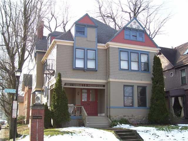 Exterior Front 121 TROUP STREET