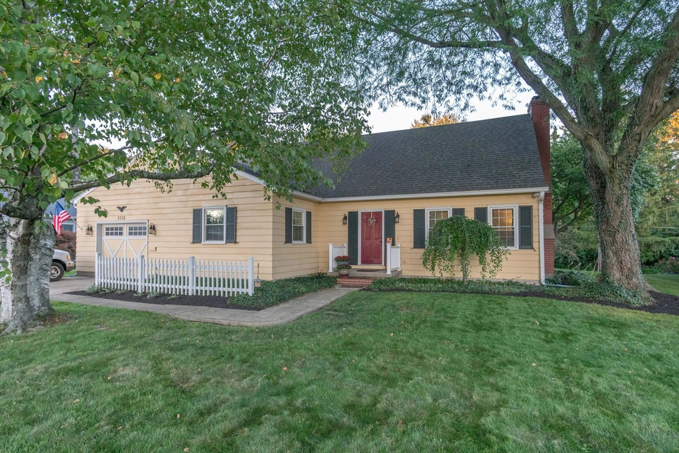 1112 Spruce, Sidney (1 of 46)