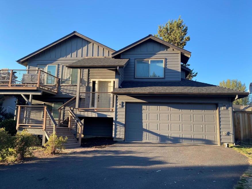 20726 Russell Dr, Bend, OR 97701 - photo 1