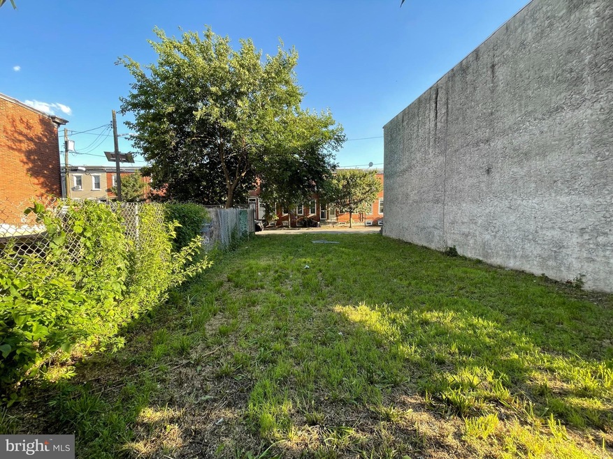 629 Clinton St, Camden, NJ 08103 - photo 1