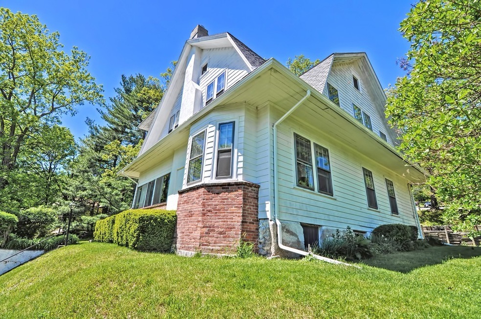 14 Hanna Rd, Worcester, MA 01602 - photo 1