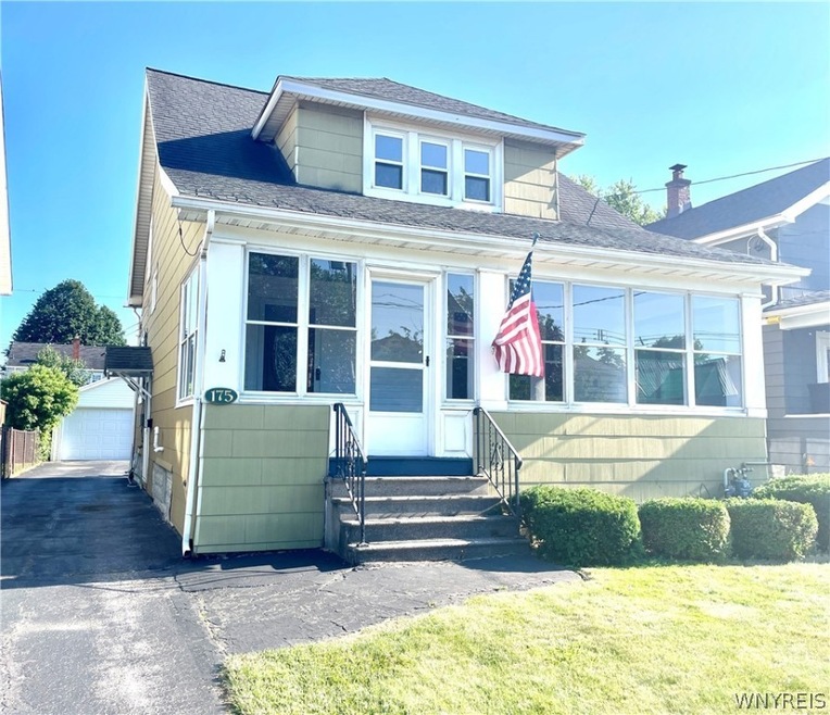 175 Mariemont Ave, Buffalo, NY 14220 - photo 1