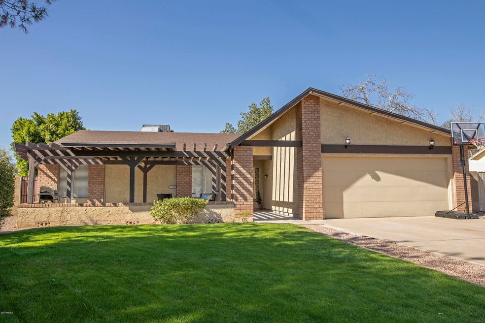 7532 E Dulciana Cir unit 6, Mesa, AZ 85208 - photo 1