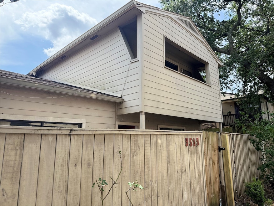 Welcome to 9515 Windswept Ln!