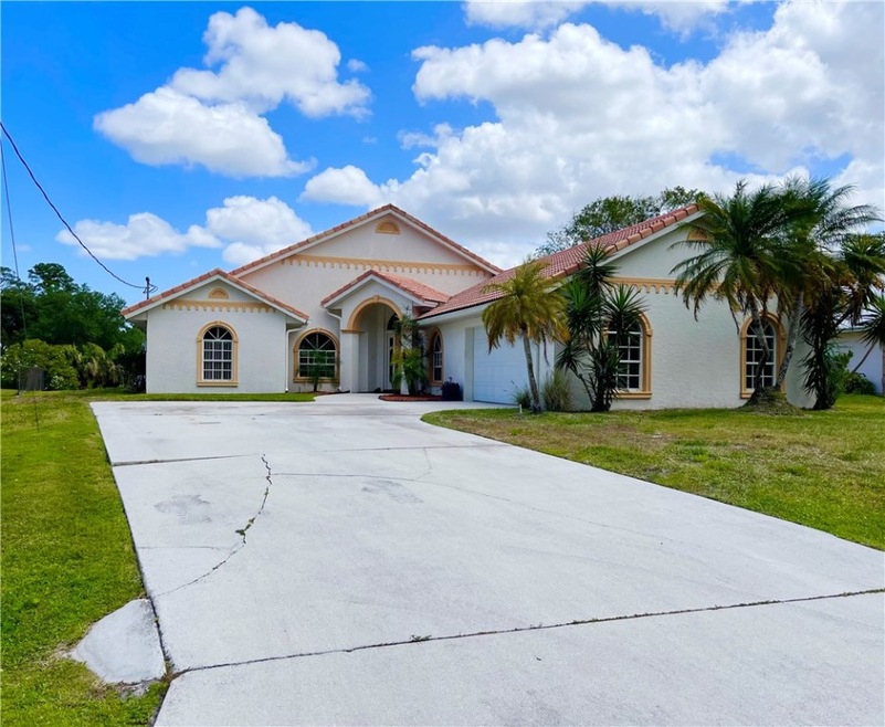 722 Concha Dr, Sebastian, FL 32958 - photo 1