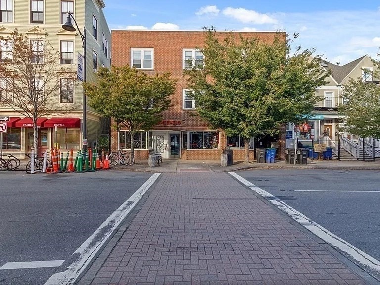 361 Somerville Ave unit 5, Somerville, MA 02143 - photo 1
