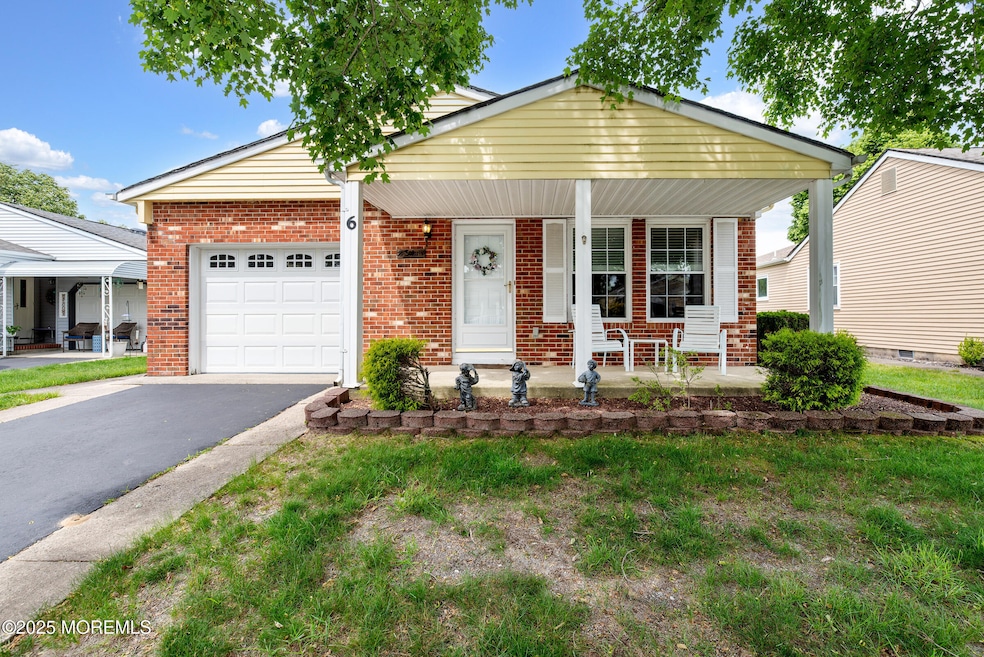 Sold $295,000 • Co-Listing Agent