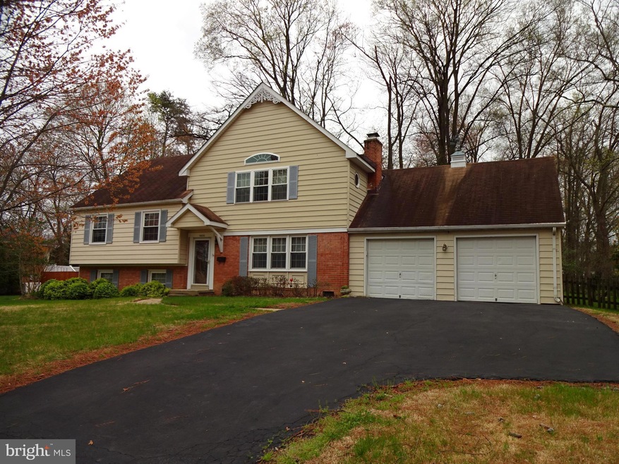 1601 Cool Spring Dr, Alexandria, VA 22308 - photo 1