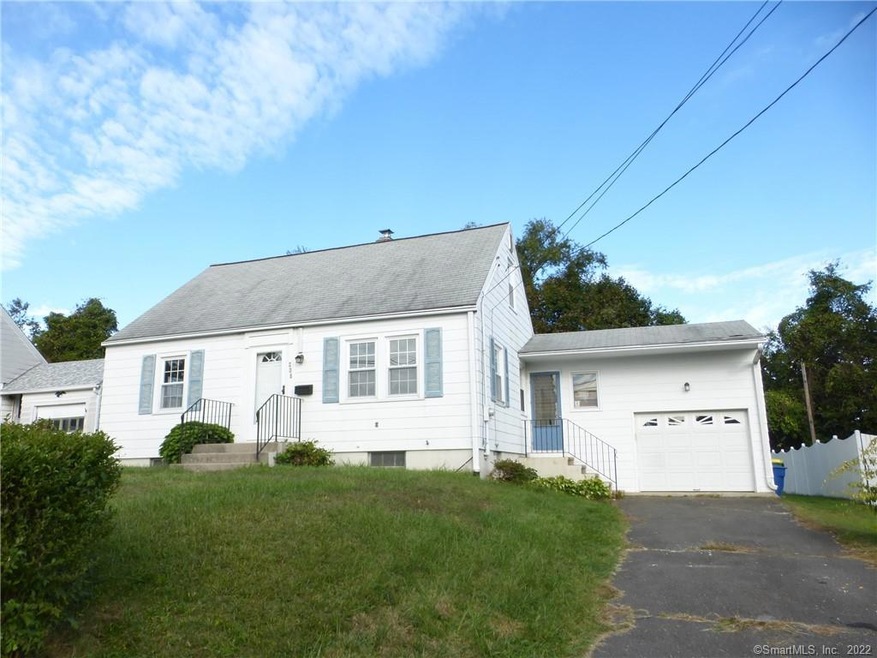 339 Anna Ave, Waterbury, CT 06708 - photo 1