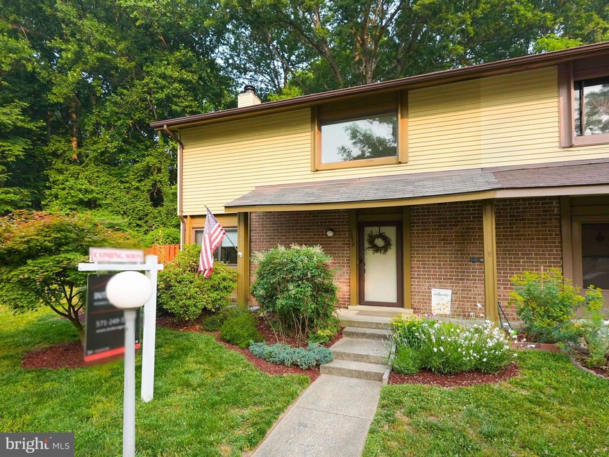 5676 Oak Tanager Ct, Burke, VA 22015 - photo 1