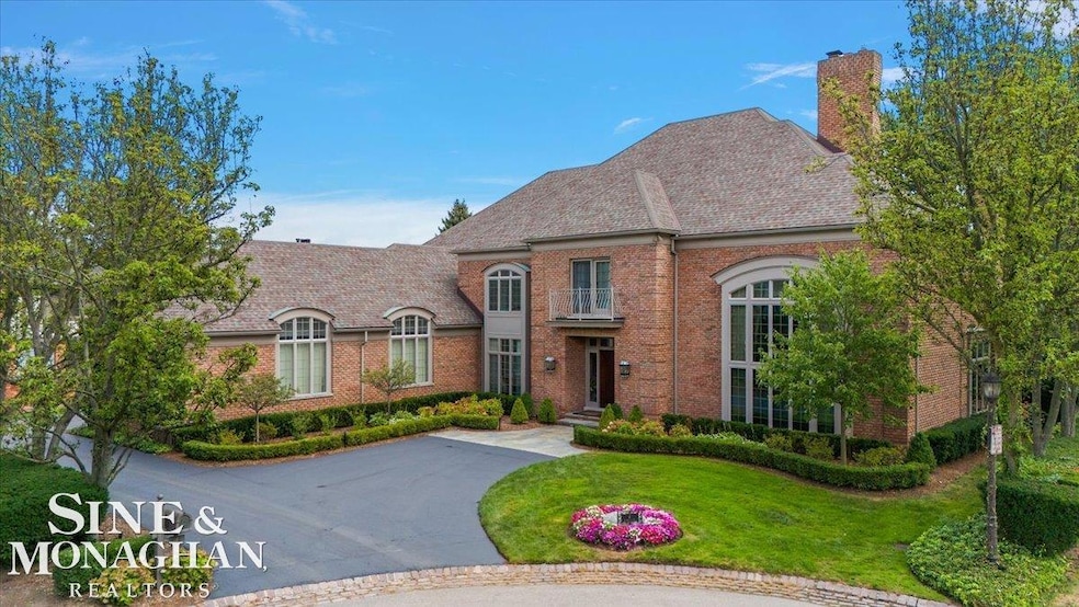 4 Higbie Ct, Grosse Pointe Farms, MI 48236 - photo 1