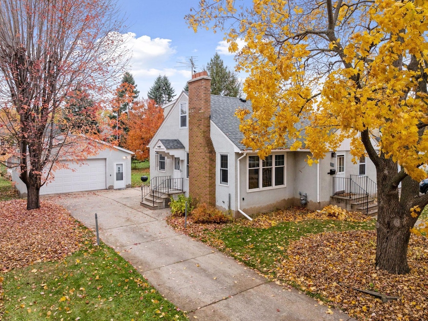 869 Iowa Ave W, Saint Paul, MN 55117 - photo 1