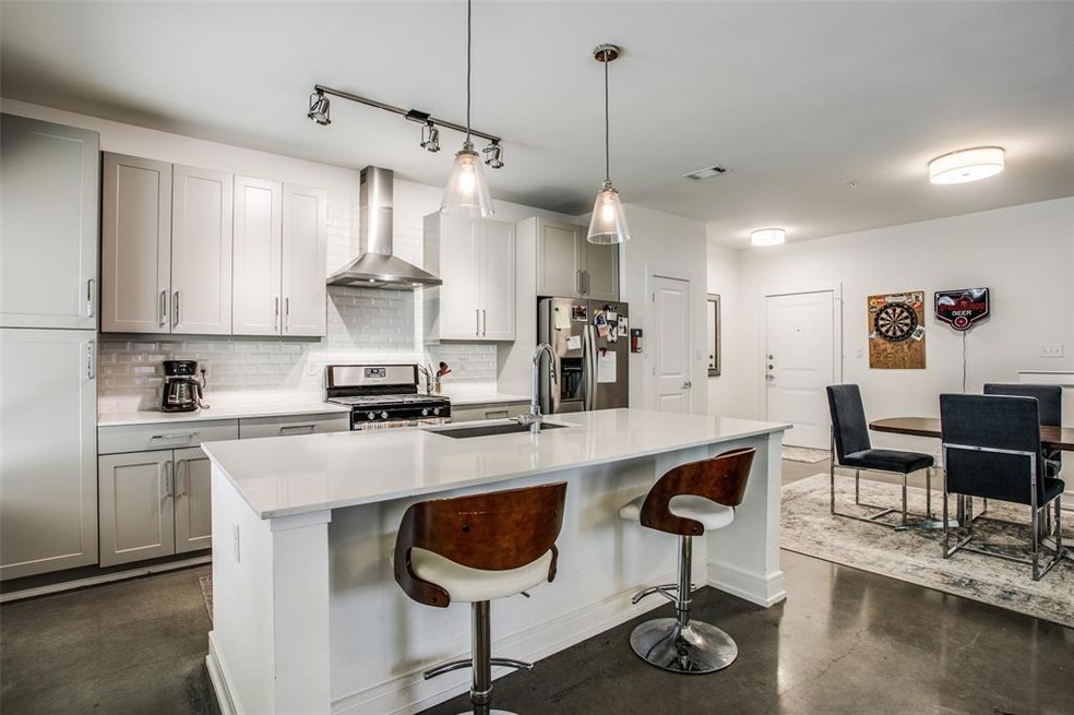 5718 Mccommas Blvd unit 106, Dallas, TX 75206 - photo 1