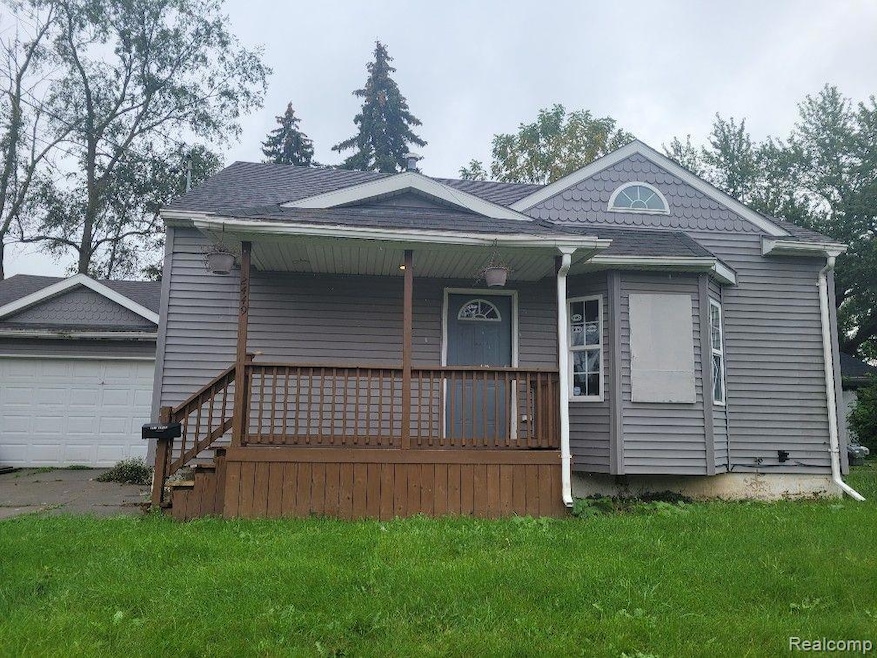 2449 Gibson St, Flint, MI 48503 - photo 1