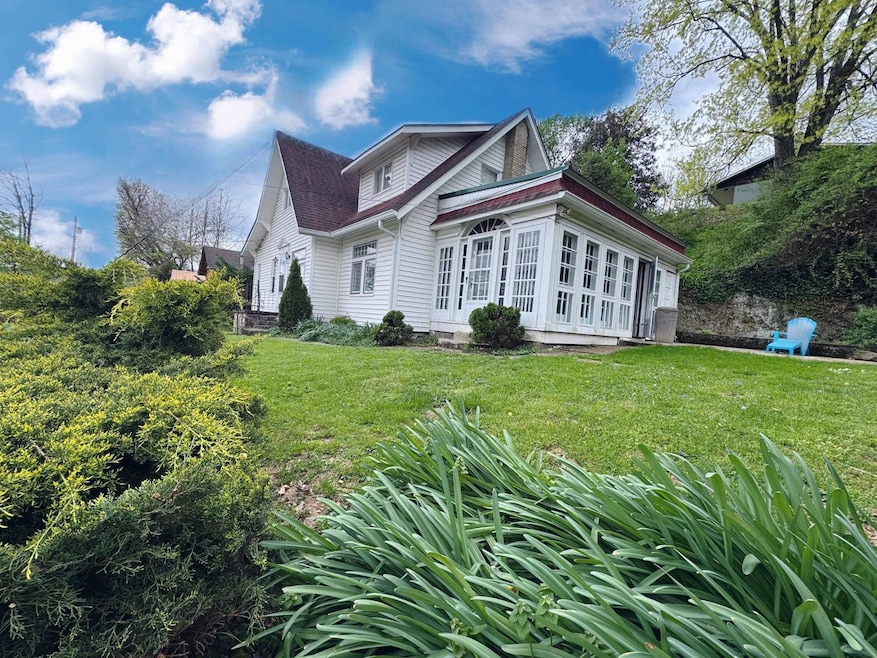 433 High St, Spencer, WV 25276 - photo 1