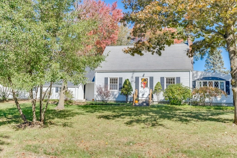 39 Chapel Hill Dr, South Hadley, MA 01075 - photo 1