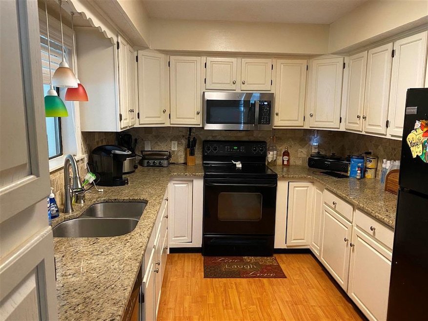 420 Sentry Oaks Dr, Centerville, GA 31028 - photo 1