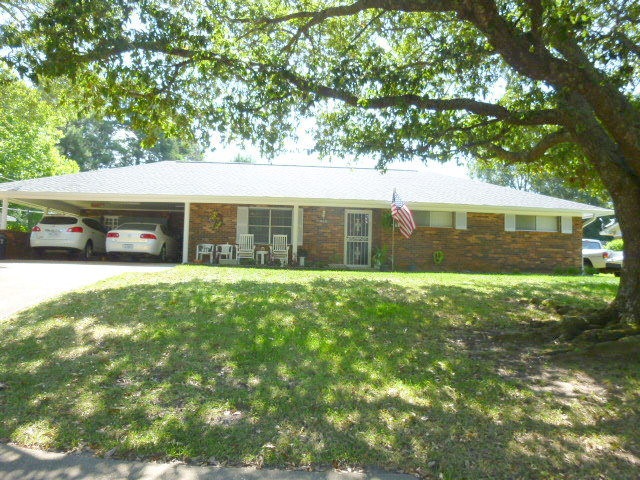 612 Marion Ave, McComb, MS 39648 - photo 1