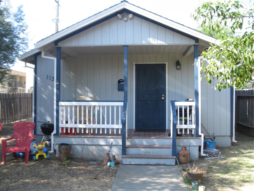 1134 N Court St, Redding, CA 96001 - photo 1