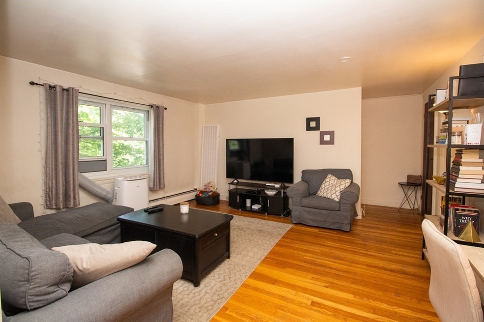 99 Chestnut St unit 3, Brookline, MA 02445 - photo 1