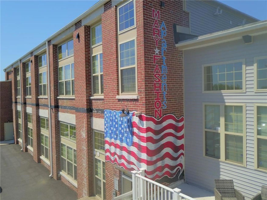 374 W Main St unit 107, Bath, PA 18014 - photo 1