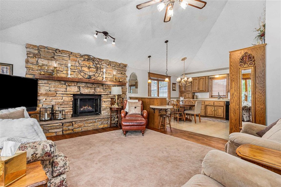 2602 N William St, Appleton, WI 54914 - photo 1