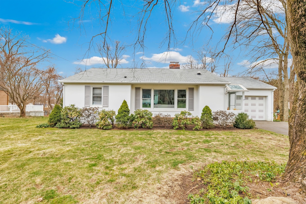 24 Poplar St, Trumbull, CT 06611 - photo 1