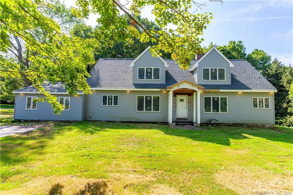 876 W Avon Rd, Avon, CT 06001 - photo 1